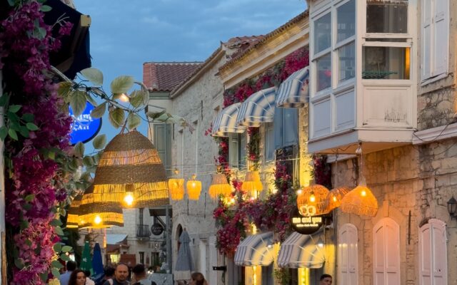 Çeşme Tekne Turu ve Alaçatı